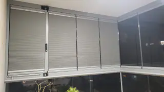 עבודה של ספרטק, סגירת מרפסת זכוכית (10)