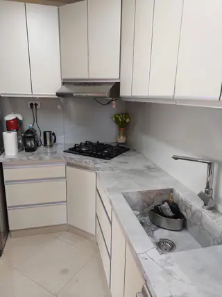 עבודה של יהודה, קבלן שיש (38)