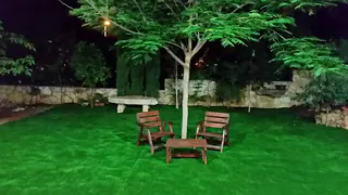 עבודה של טל, מתקין דשא סינטטי (10)