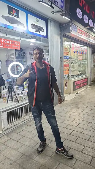 עבודה של קובי, אינסטלטור (177)