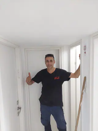 עבודה של קובי, אינסטלטור (231)