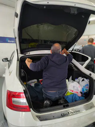 עבודה של קובי, השחרת חלונות לרכב (39)
