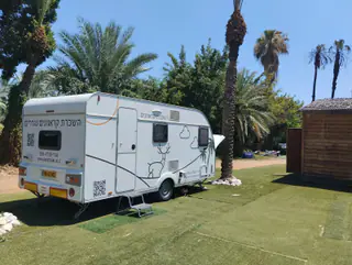 עבודה של ישי, קראוון נייד (46)