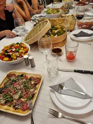 עבודה של גיא, חברת קייטרינג (19)