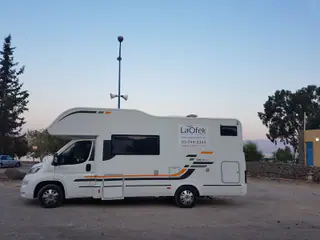 עבודה של מרכז לאופק קרוואנים וקמפינג, קראוון נייד (51)