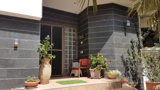עבודה של גוזף, קבלן שיש (7)