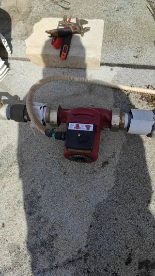 עבודה של קובי, אינסטלטור (134)