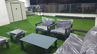 עבודה של טל, מתקין דשא סינטטי (6)