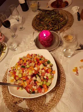 עבודה של גיא, חברת קייטרינג (33)