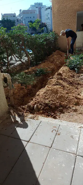 עבודה של קובי, אינסטלטור (229)