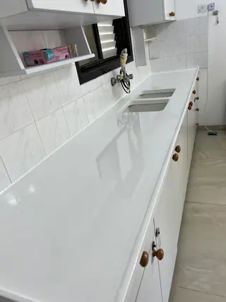 עבודה של אביאור, קבלן שיש (70)