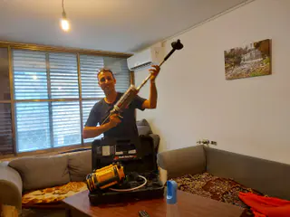 עבודה של קובי, אינסטלטור (257)