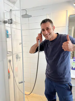 עבודה של קובי, אינסטלטור (165)