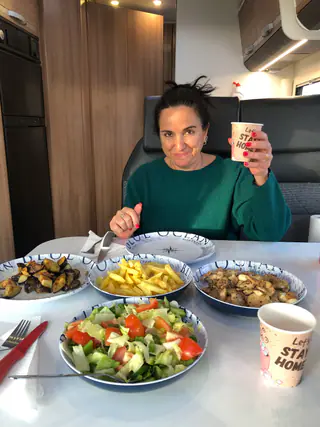 עבודה של דור, בניית קראוון (17)