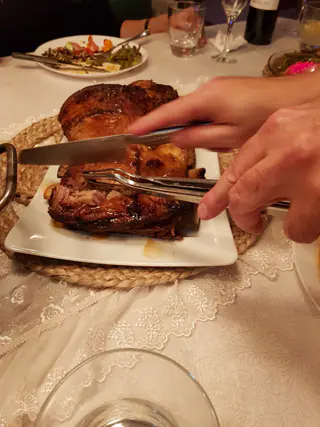 עבודה של גיא, חברת קייטרינג (31)