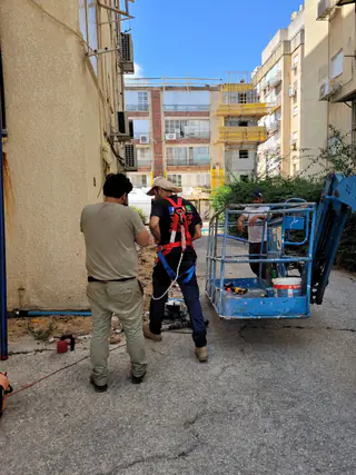 עבודה של קובי, אינסטלטור (62)