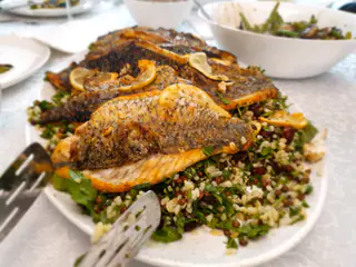 עבודה של גיא, חברת קייטרינג (37)