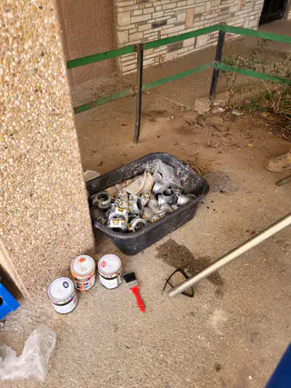 עבודה של קובי, אינסטלטור (64)