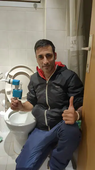 עבודה של קובי, אינסטלטור (175)