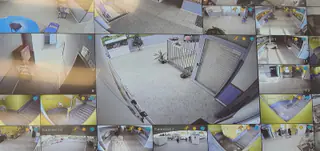 עבודה של דניס, מתקין מצלמות אבטחה (9)