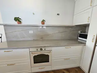 עבודה של יהודה, קבלן שיש (67)