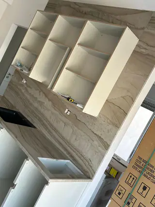 עבודה של יהודה, קבלן שיש (16)