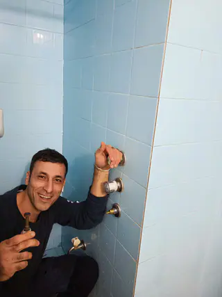 עבודה של קובי, אינסטלטור (179)