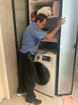 עבודה של אריק, טכנאי מקרר (1)