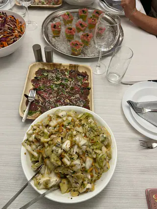 עבודה של גיא, חברת קייטרינג (18)
