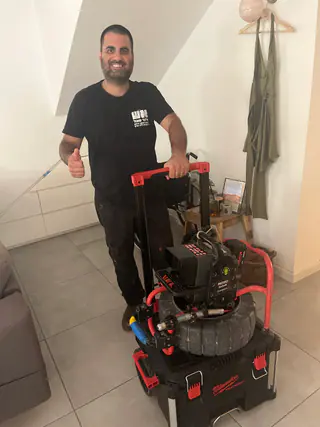 עבודה של אלעד, מאתר נזילות (25)