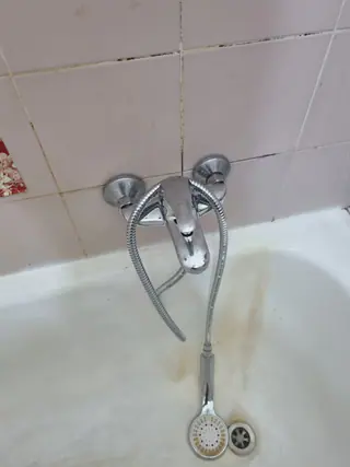 עבודה של קובי, אינסטלטור (40)