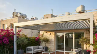 איור למאמר: פרגולה חשמלית גינה